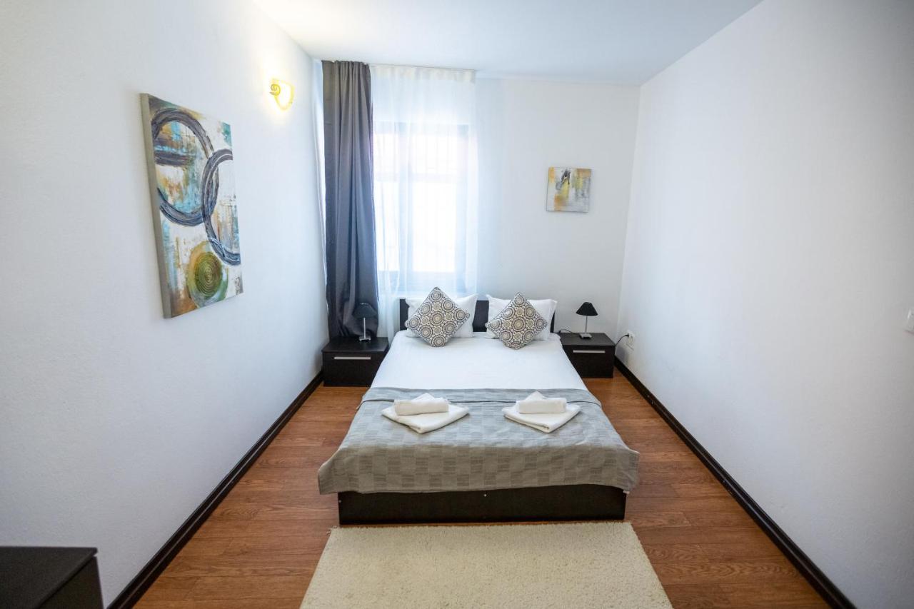 Superb Historical Center Brasov Apartment Exterior photo